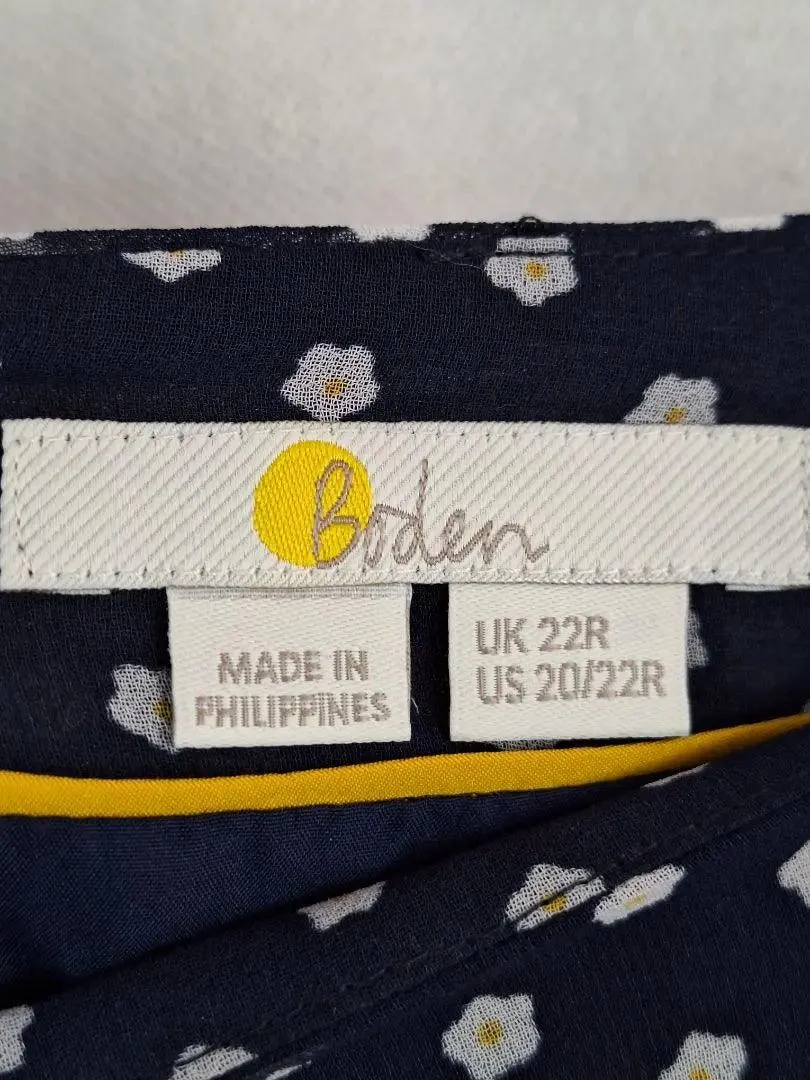 Boden Navy Soft Floral Mini Skirt Size 22