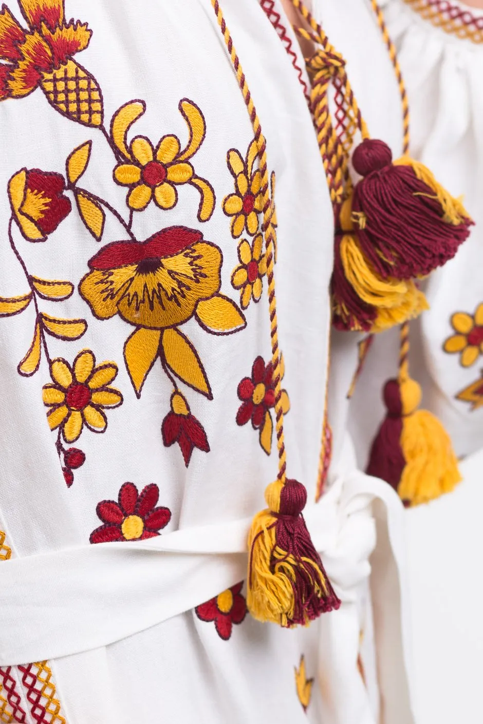 Fashion floral embroidered dress Ukrainian wedding robe