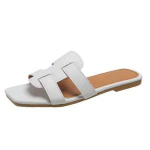 Flat sandals with soft soles for women