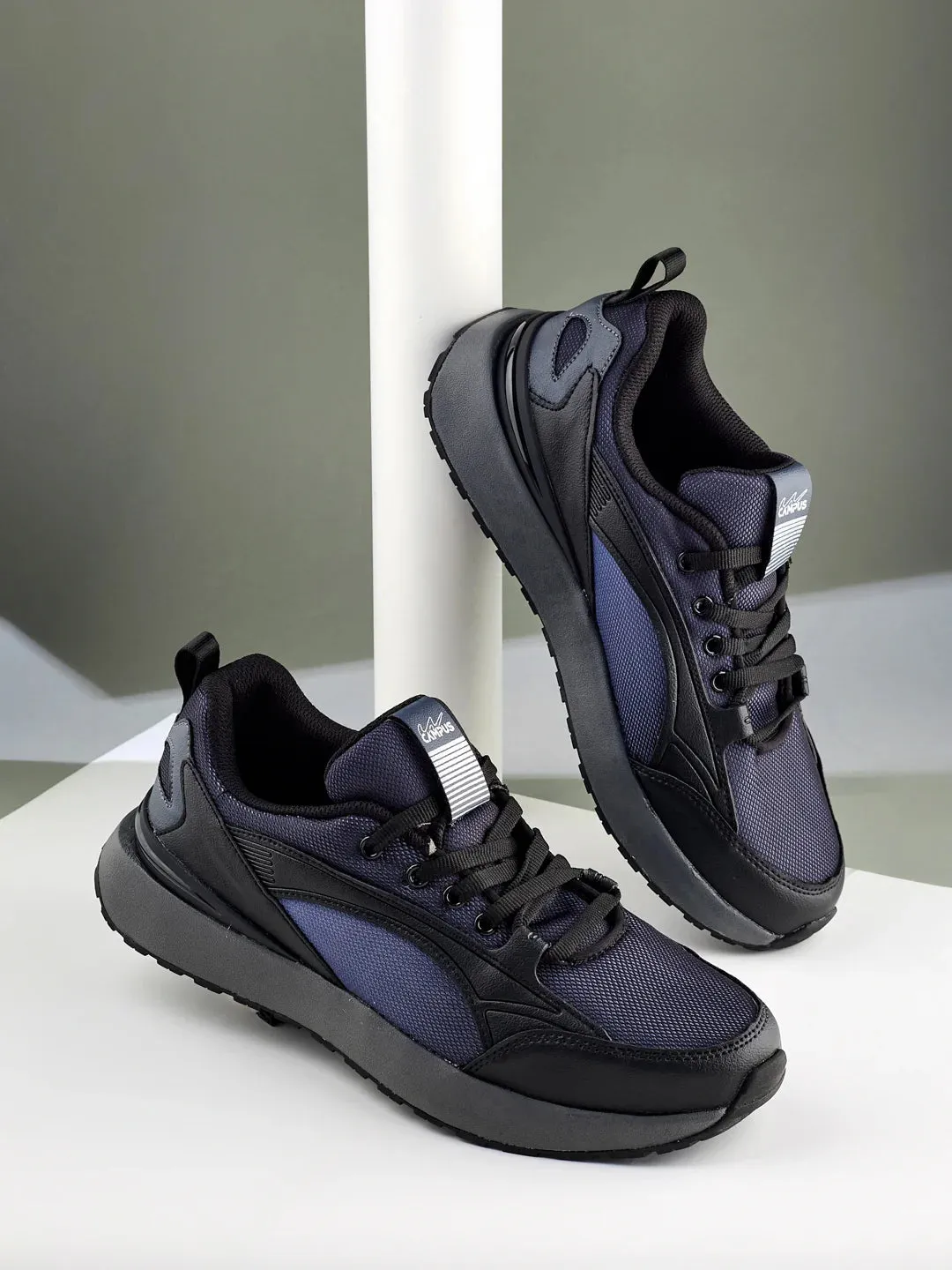 FLOAT Black Men's Sneakers