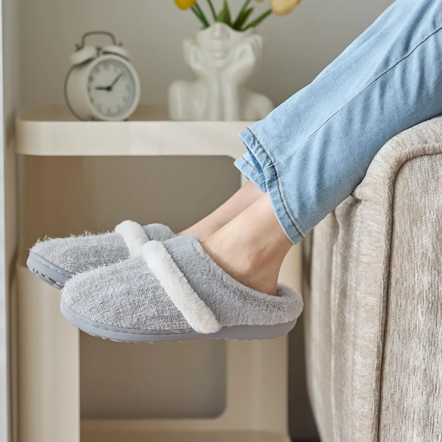 Fuzzy Slippers for Women Indoor and Outdoor Plush with Memory Foam Anti-Skid Sole Cozy House Slipper Soft Bedroom Shoes Slip On Gifts for Women Mom Her Ladies