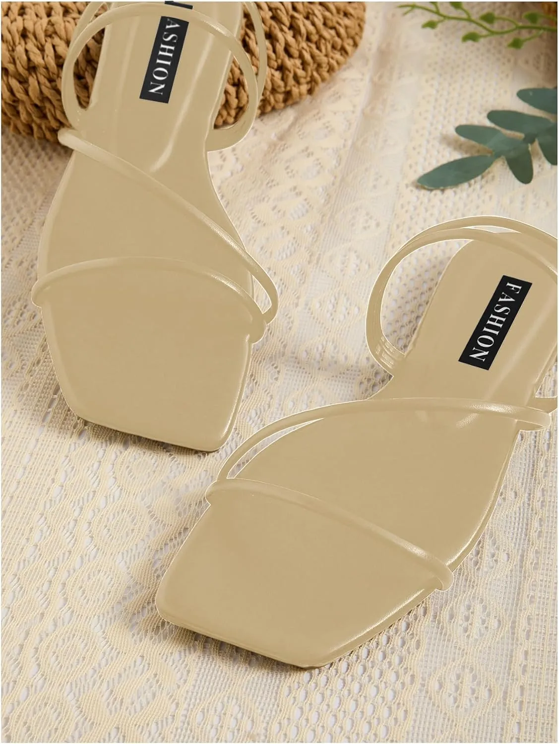 GORGLITTER Women's Strappy Sandals Criss Cross Strap Flat Sandals Open Toe Slides Shoes