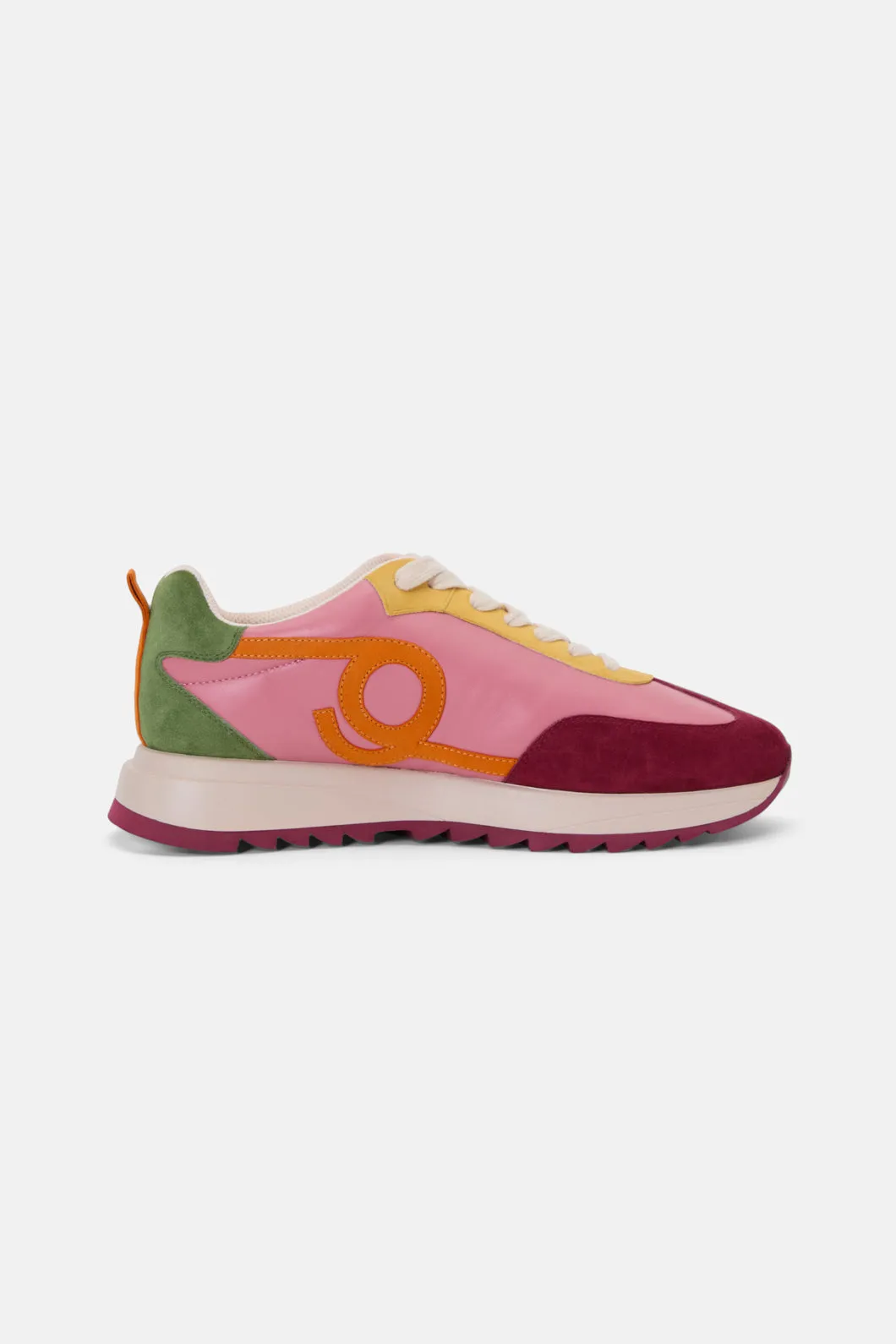Hollis Sneaker