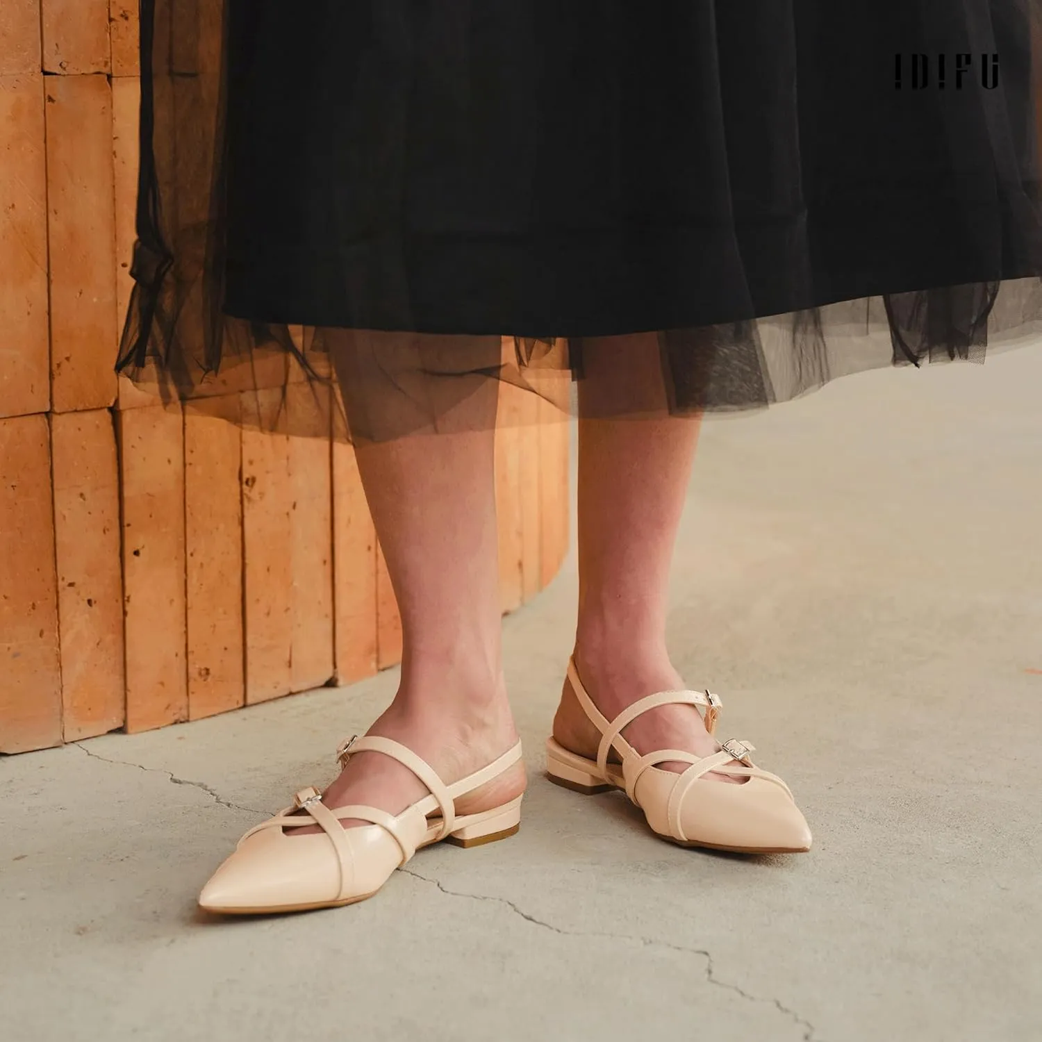 IDIFU Slingback Flats for Women Closed Pointed Toe Strappy Buckle Dress Shoes Wedding Prom Bridal Work Office Casual Formal Ladies Flats Comfortable Fashion Trendy Dressy Crisscross Flat Shoes