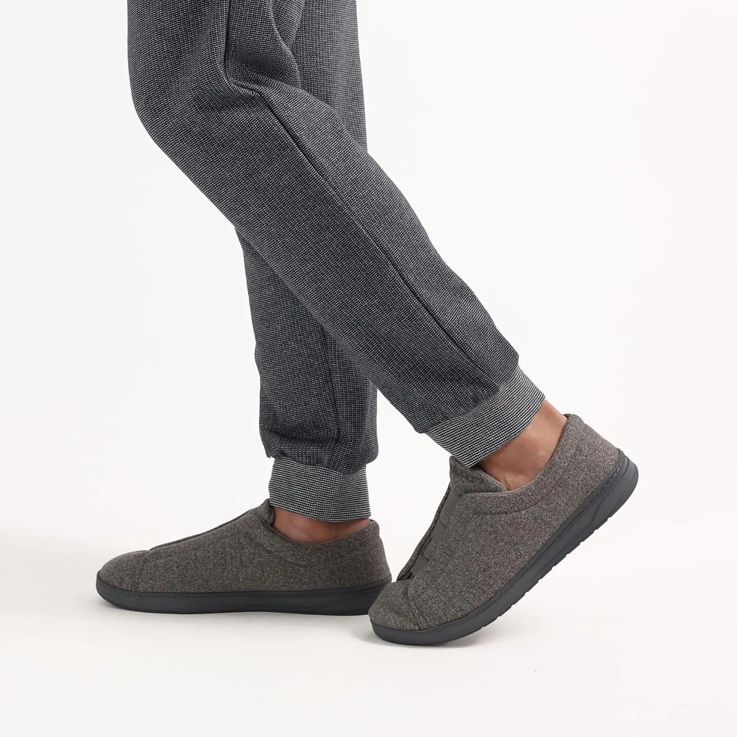 isotoner Men's Heathered Knit Brady Closed Back Slipper-Moisture-Wicking with Gel Infused Memory Foam