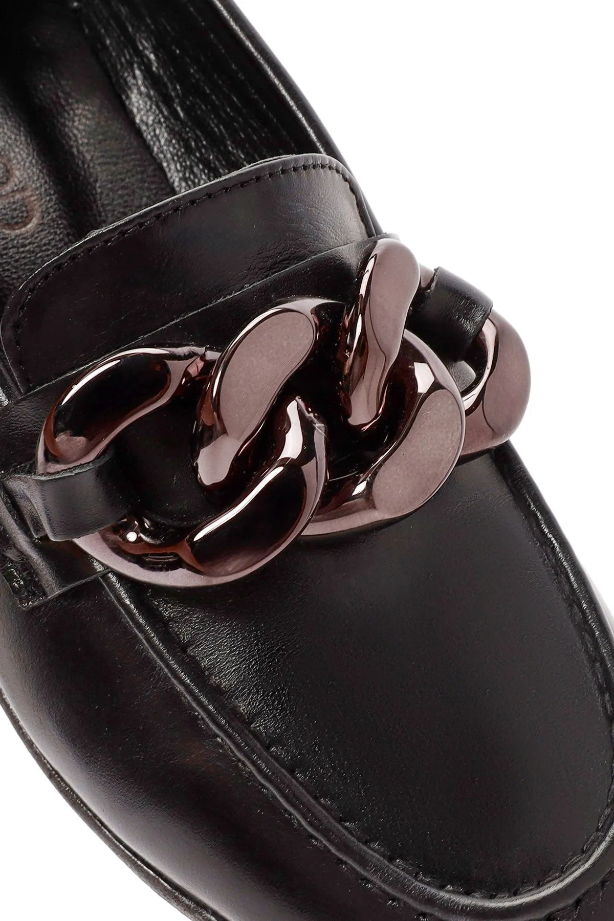Kadın Siyah Aksesuar Detaylı Deri Maskülen Loafer