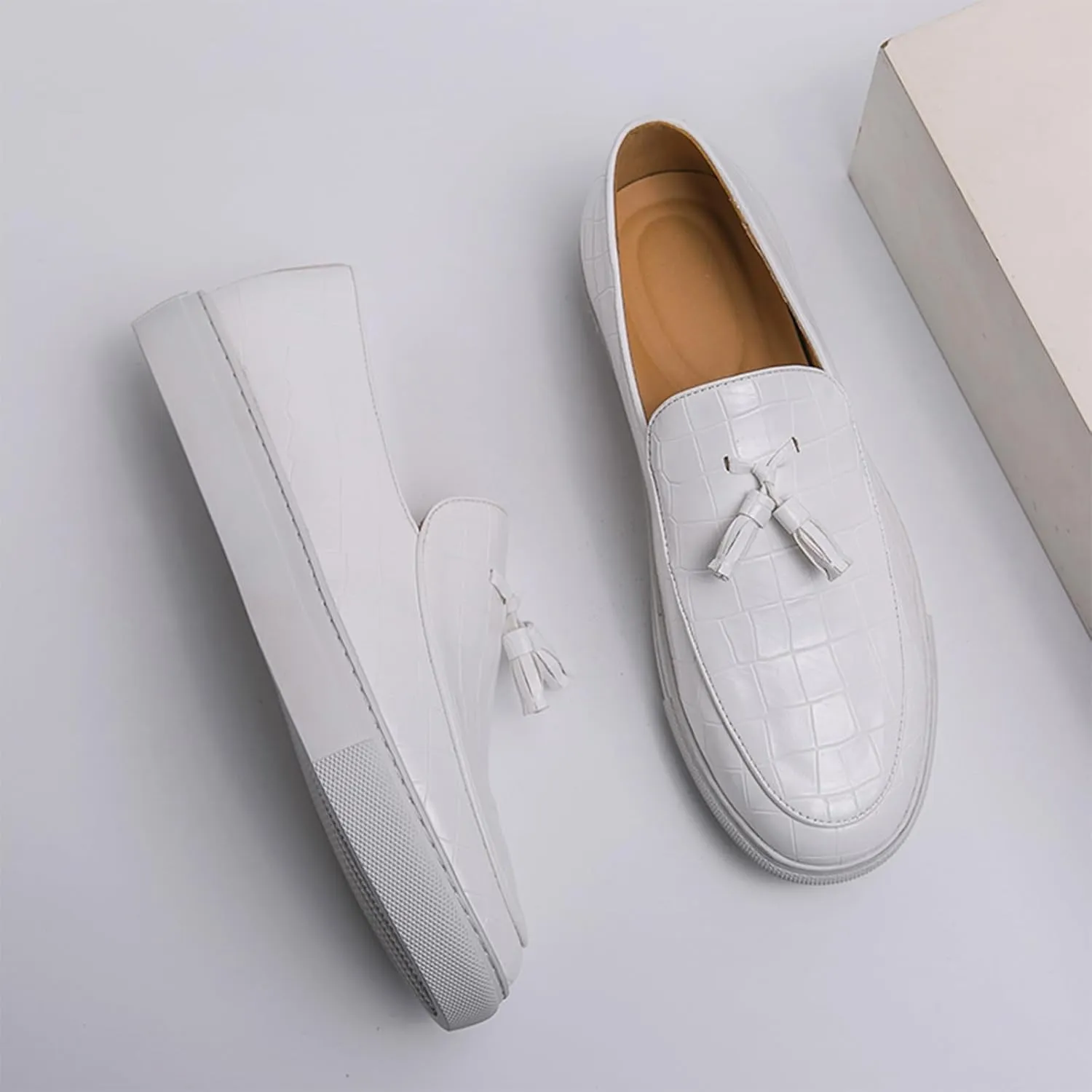 Men's Pattern Leather Platform Slip On Tassel Loafers Comfortable Round Toe Low Top Non-Slip Casual Dress Shoes Flat Penny Loafer for Dating Business Party