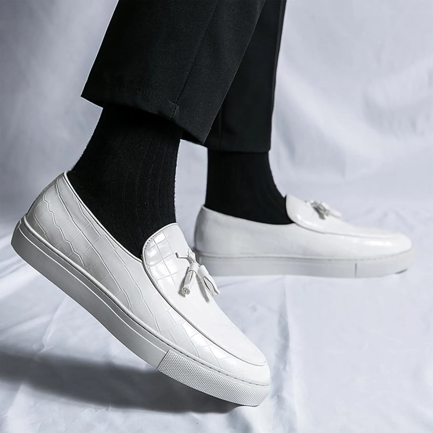 Men's Pattern Leather Platform Slip On Tassel Loafers Comfortable Round Toe Low Top Non-Slip Casual Dress Shoes Flat Penny Loafer for Dating Business Party