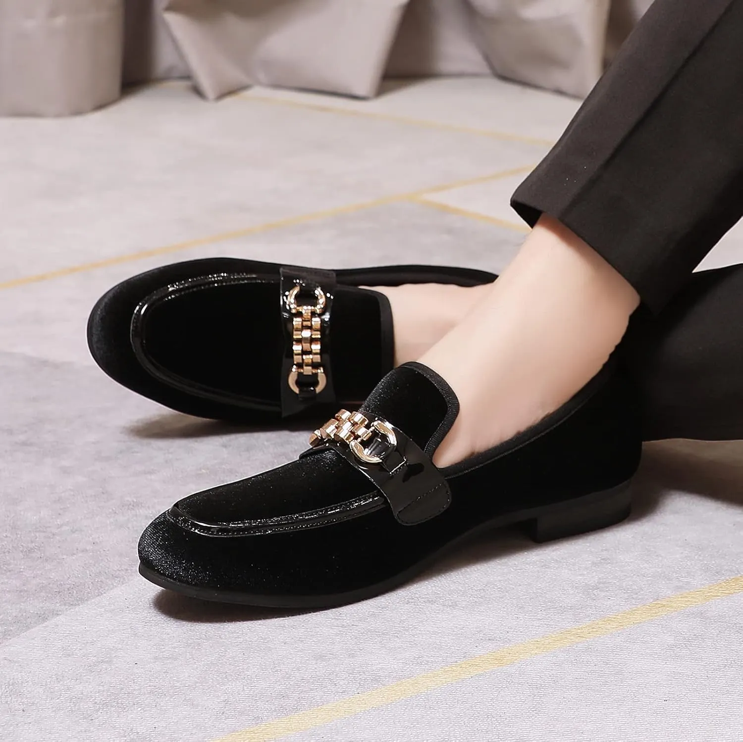 Men's Velvet Loafers,Mens Dress Shoes with Gold Chain, Slip On Flats Smoking Slippers Penny Shoes for Men