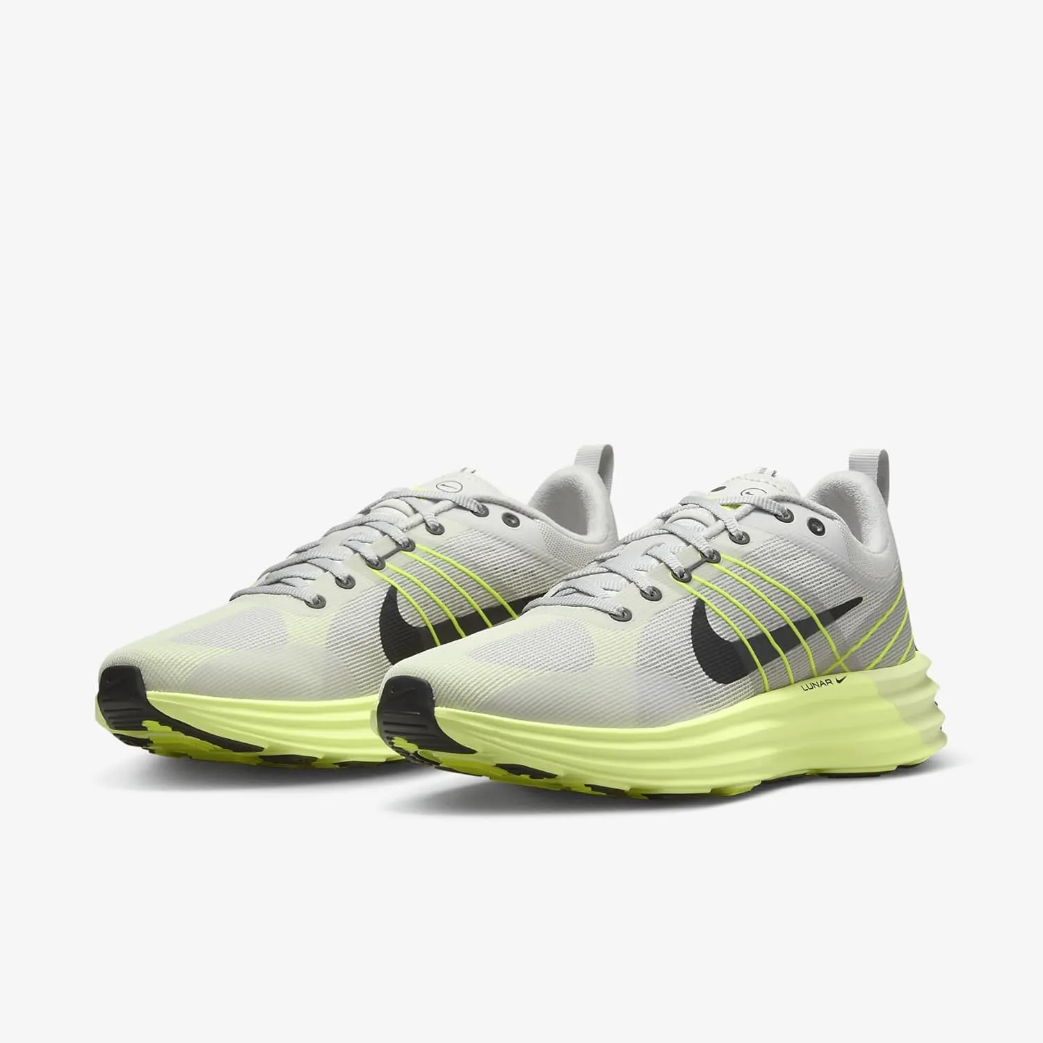 Nike Men's Lunar Roam Sneaker
