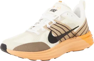 Nike Men's Lunar Roam Sneaker