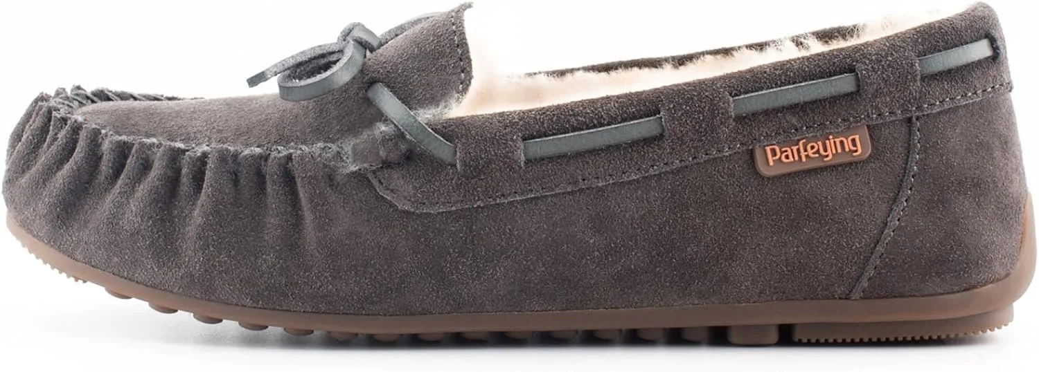 Parfeying Women's Sheepskin Moccasins Cow Suede Memory Foam Slippers Indoor Outdoor Shearling Winter Shoes