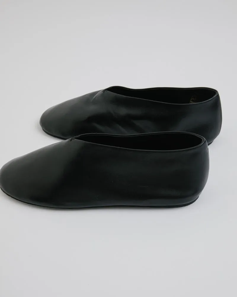 Slipper in Black