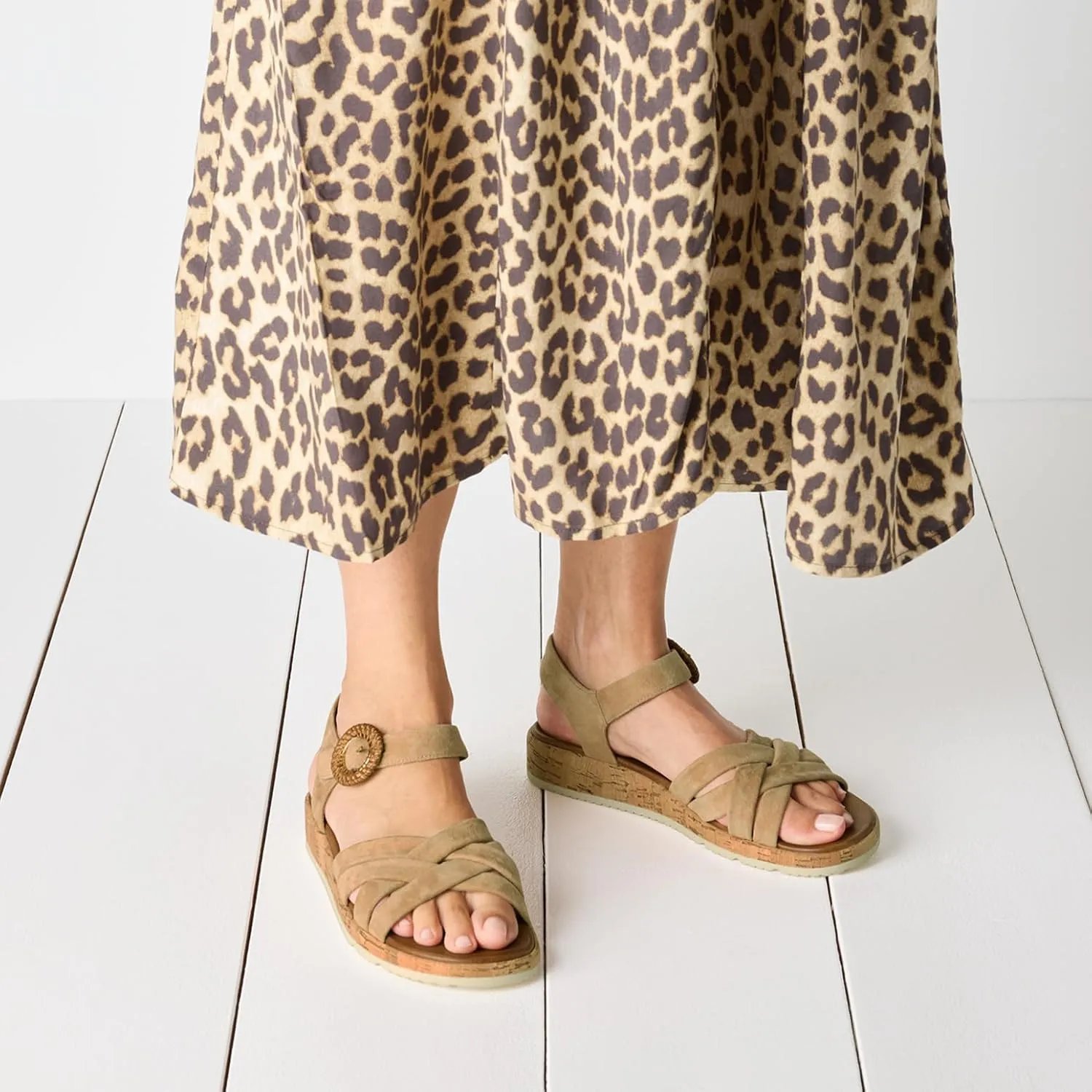 Tamaris Women's Sandal Flat