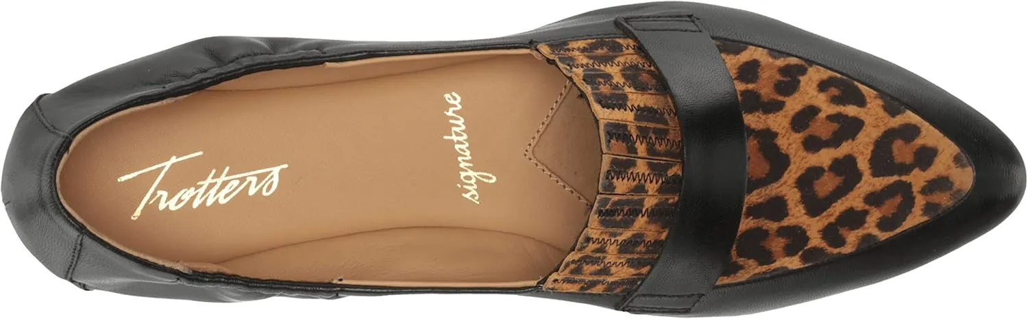 Trotters Women's Emotion Loafer Flat