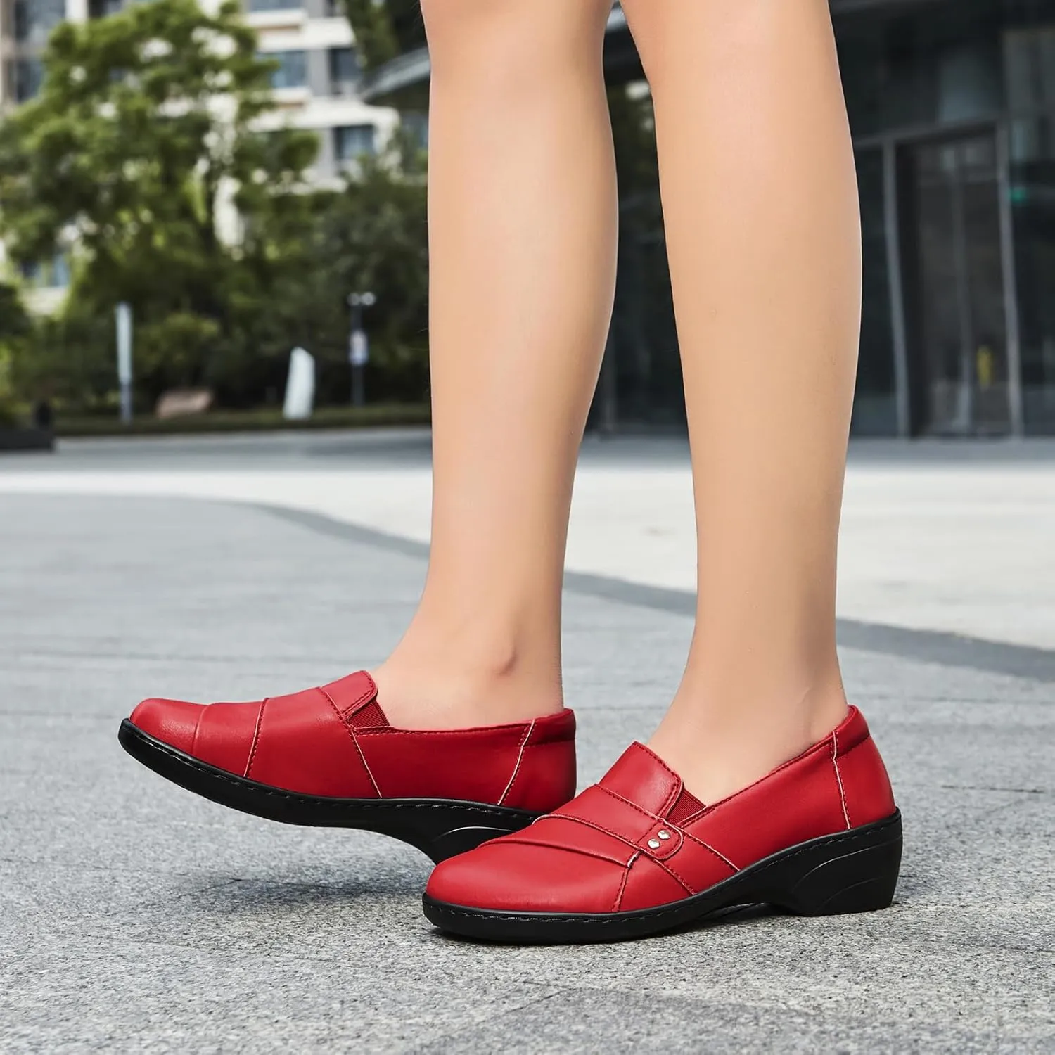 Women's Comfortable & Lightweight Leather Loafers Slip-Ons Stylish Business Casual Dress Shoes Work Office Everyday Walking Shoes for Women