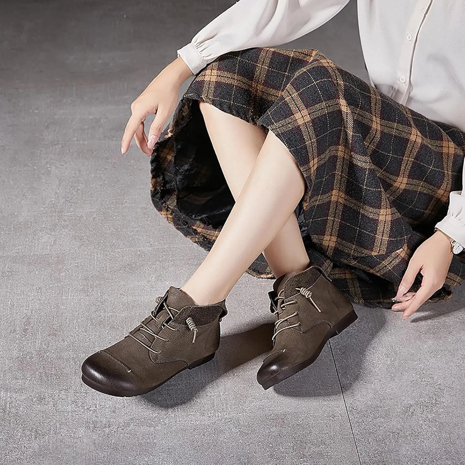 Women's Genuine Leather Flat Ankle Boots Retro Comfortable Round Toe Elastic Lace-up Anti-slip Soft Bottom Low Heel Booties Casual Office Soft Walking Boots