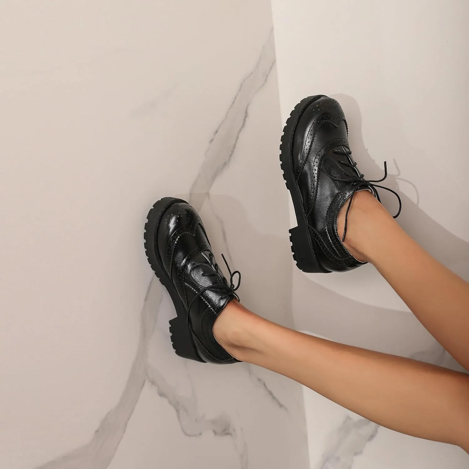 Womens Vintage Wingtip Lace Up Oxford Shoes Chunky Flat Low Heel Pumps Round Toe