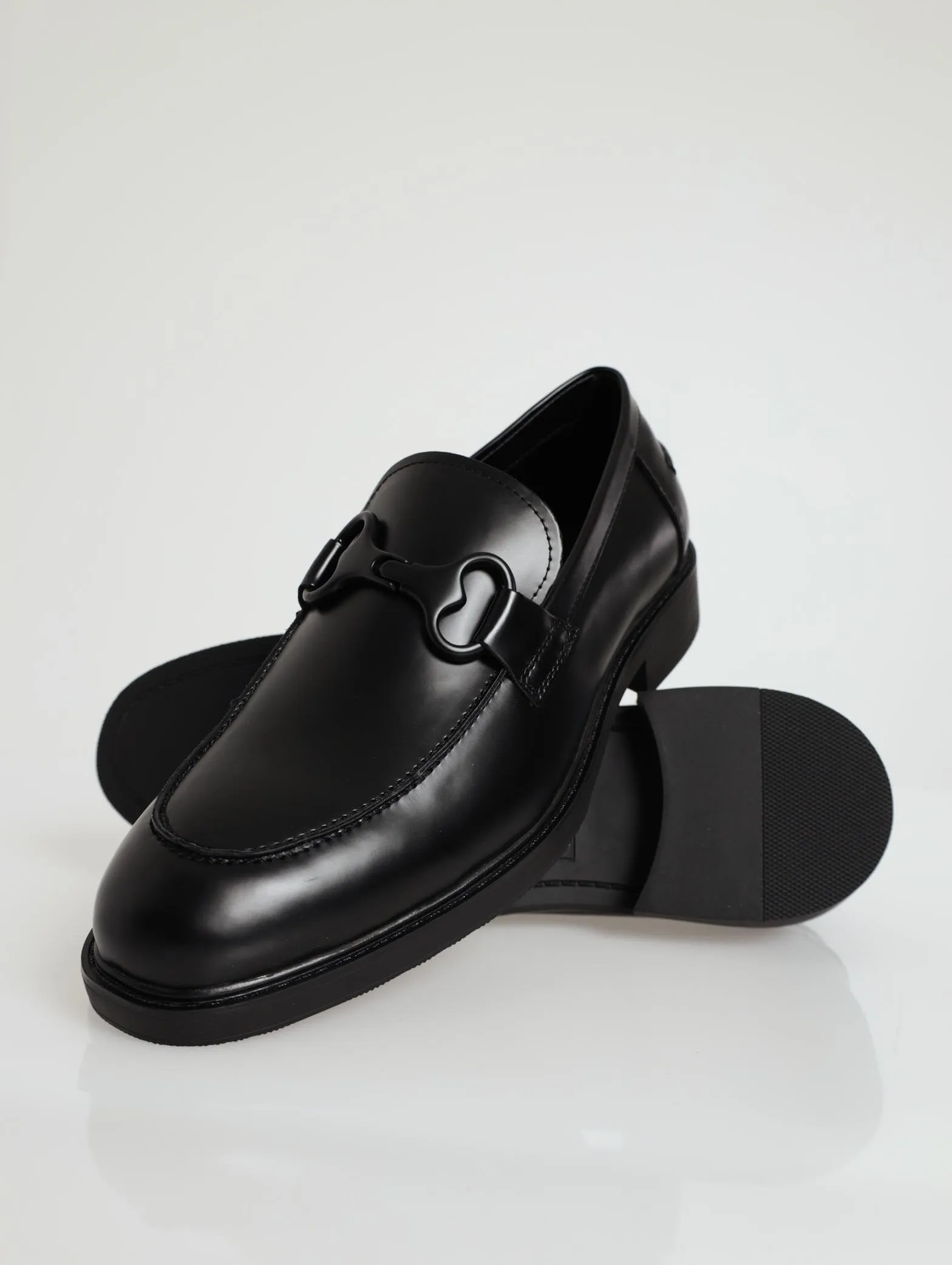 Woodward Mono Metal Trim Loafer - Black