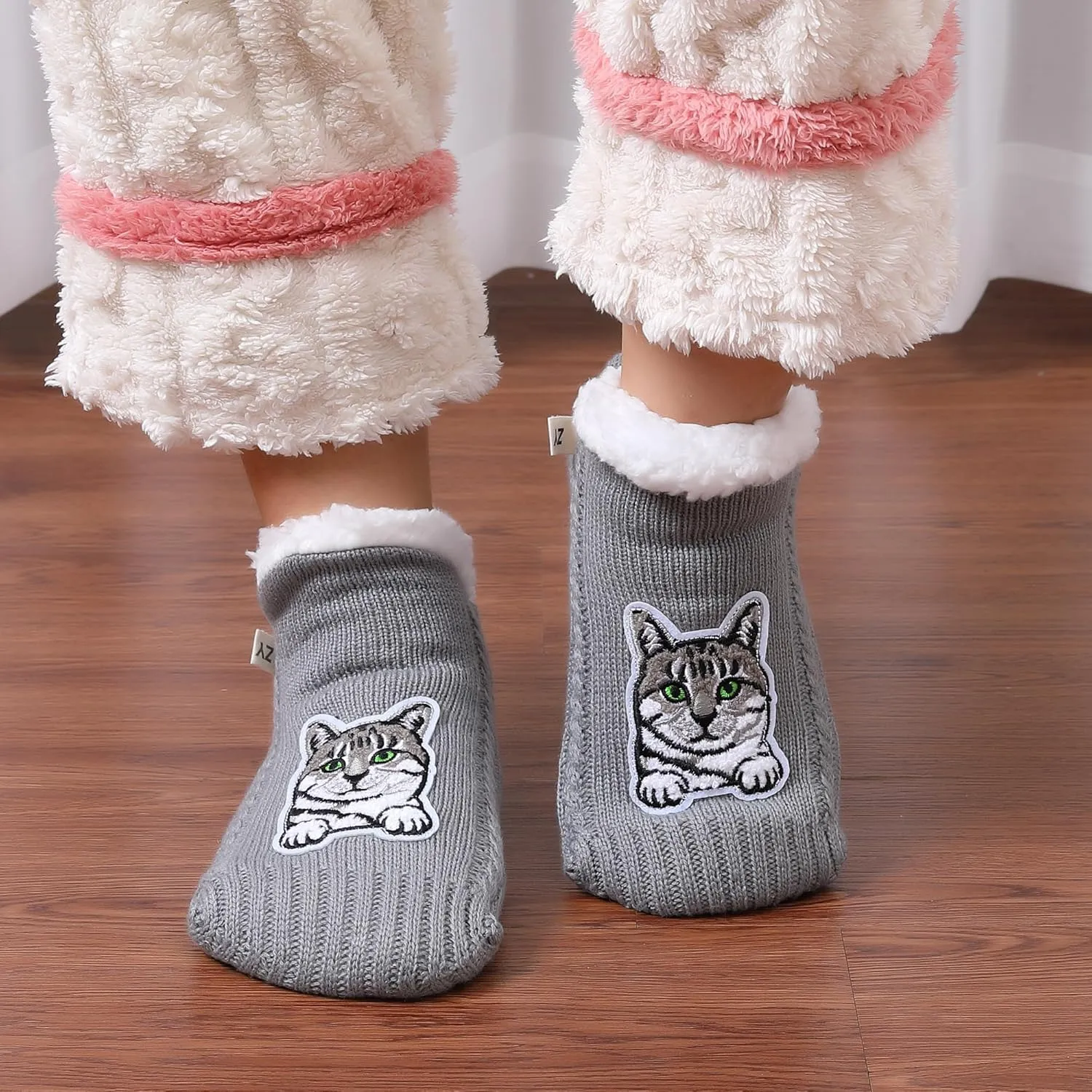 ZYZX Cat Fuzzy Slipper Socks with Grips Winter Non Slip Fleece-lined Fluffy Cute Fuzzy Socks Cozy Soft Funny Warm House Socks Gifts