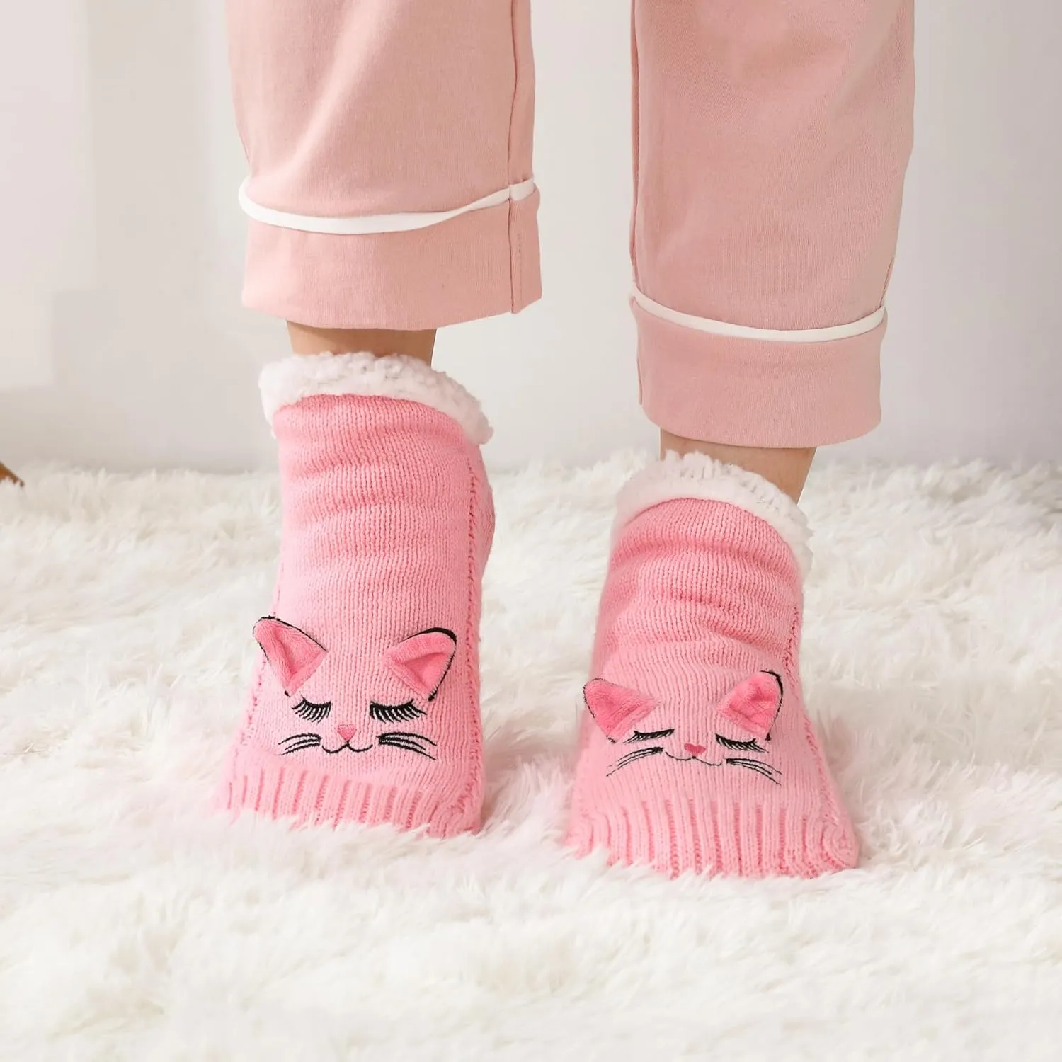 ZYZX Cat Fuzzy Slipper Socks with Grips Winter Non Slip Fleece-lined Fluffy Cute Fuzzy Socks Cozy Soft Funny Warm House Socks Gifts