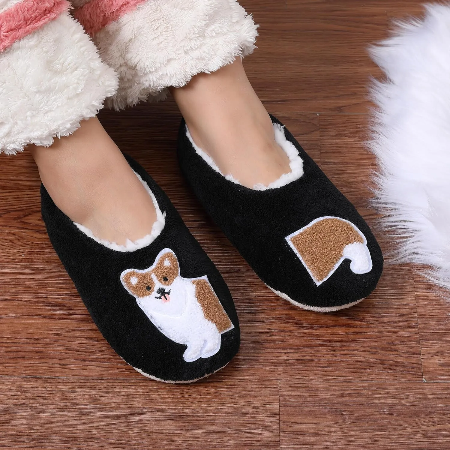 ZYZX Womens Slipper Socks Dog Pattern Winter Warm Soft Cute Slippers Non Slip Fleece-lined Cozy House Fuzzy Socks with Grippers Gifts Slippers